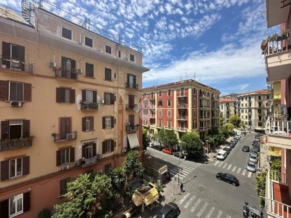 appartamento in vendita a Napoli in zona Arenella