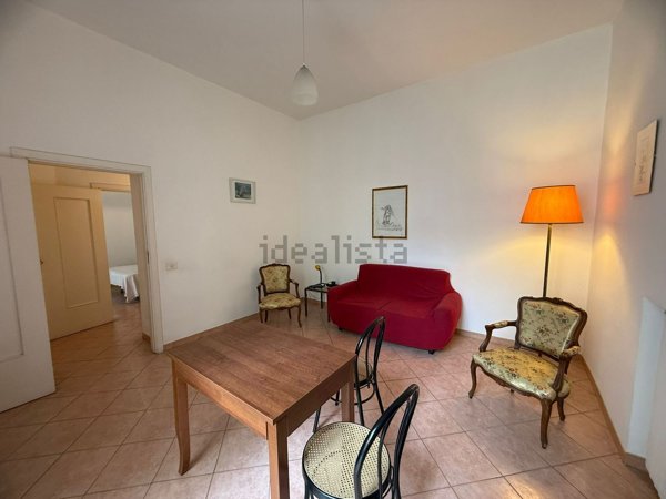 appartamento in vendita a Napoli in zona Chiaia