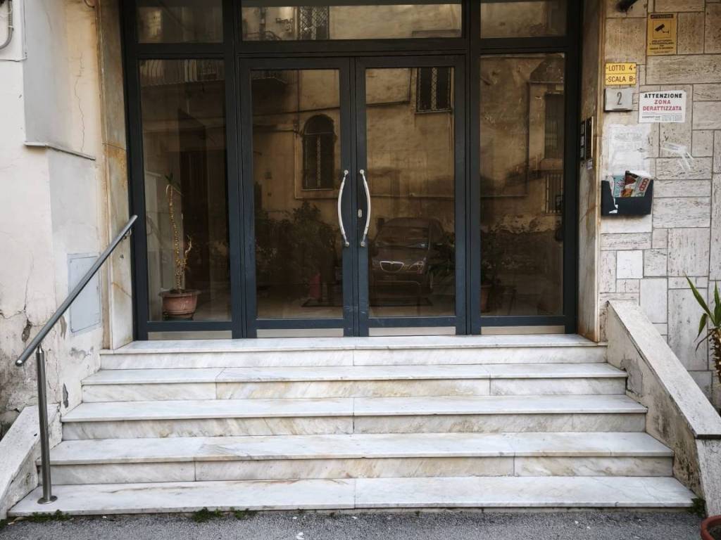 appartamento in vendita a Napoli in zona Arenella