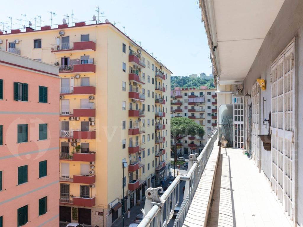 appartamento in vendita a Napoli in zona Fuorigrotta
