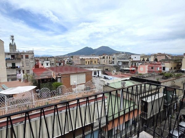 appartamento in vendita a Napoli in zona Barra