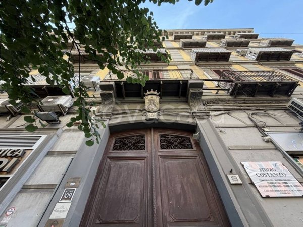 negozio in vendita a Napoli in zona Pendino / San Giuseppe