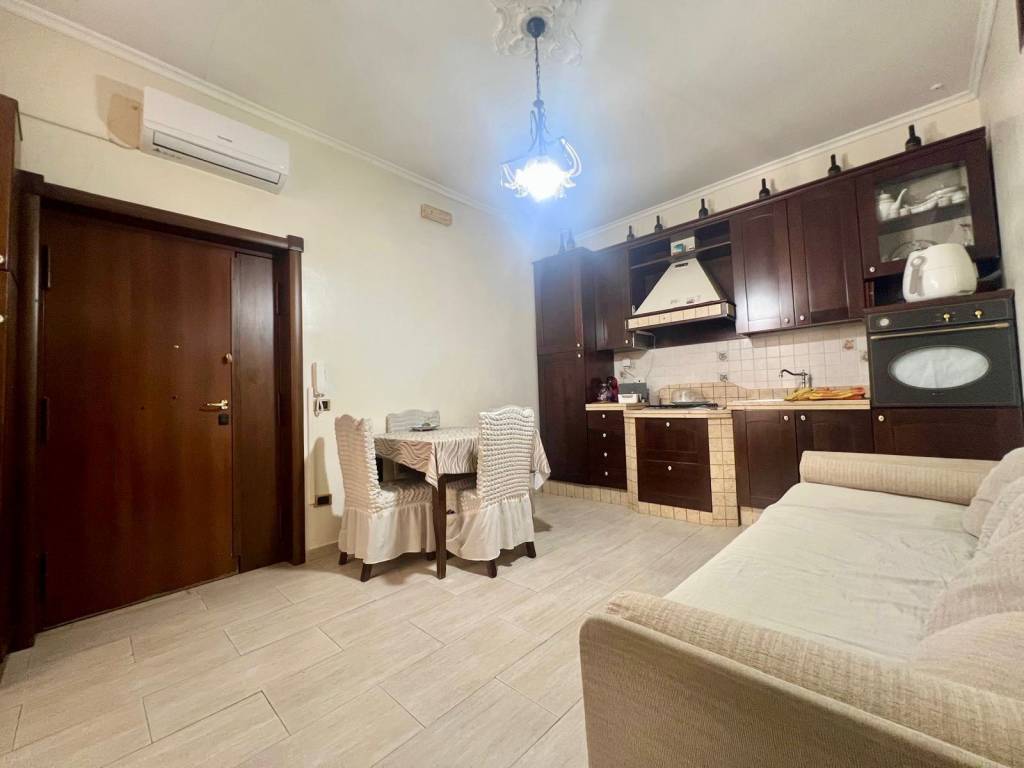 appartamento in vendita a Napoli in zona Vicaria