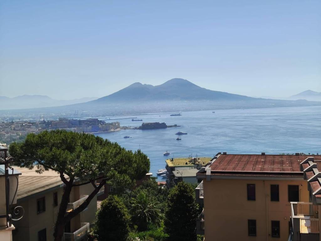 appartamento in vendita a Napoli in zona Posillipo