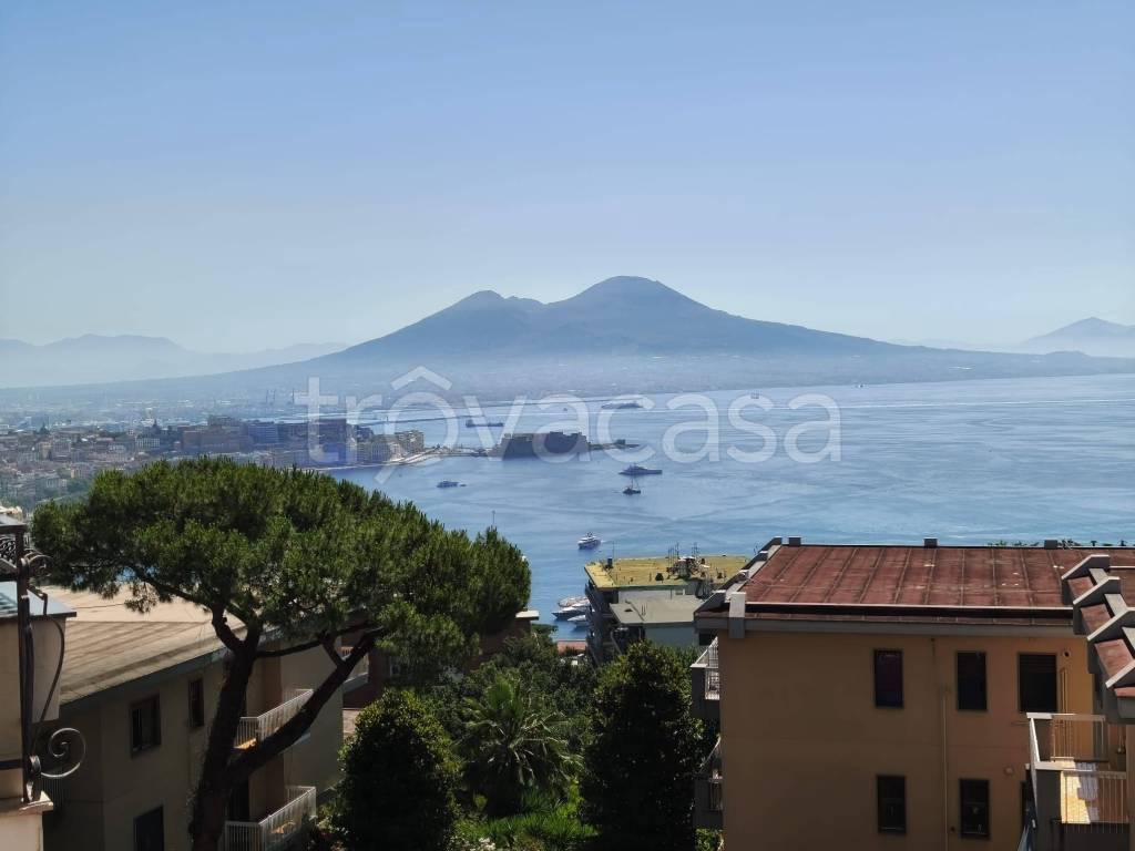 appartamento in vendita a Napoli in zona Posillipo