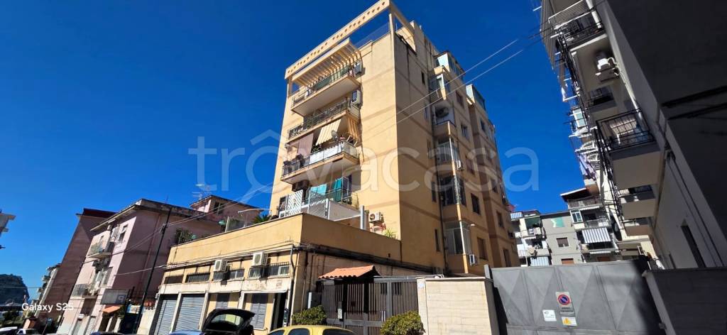 appartamento in vendita a Napoli in zona Bagnoli