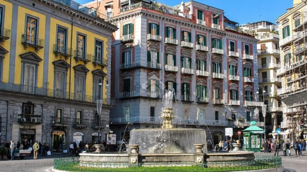appartamento in vendita a Napoli in zona San Ferdinando