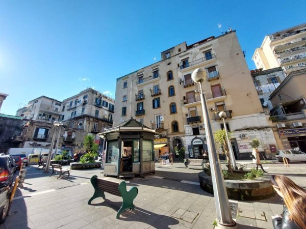 appartamento in vendita a Napoli in zona Stella