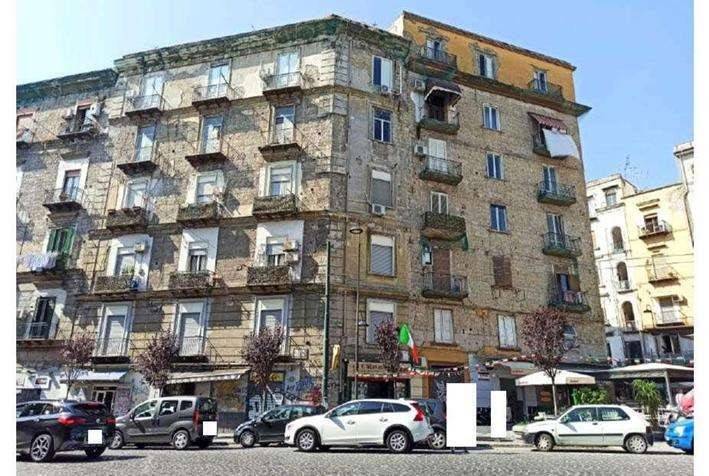 appartamento in vendita a Napoli in zona Pendino / San Giuseppe