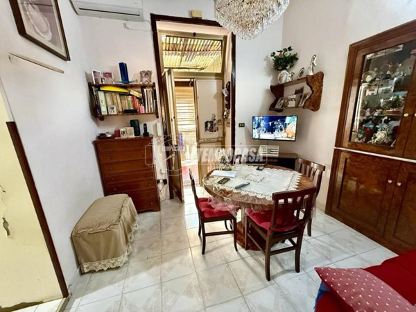 appartamento in vendita a Napoli in zona Pendino / San Giuseppe