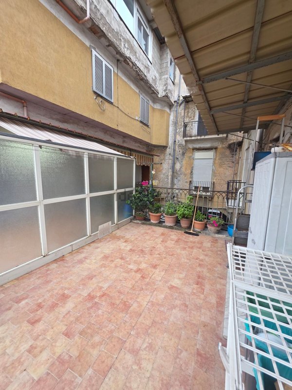 appartamento in vendita a Napoli in zona Barra