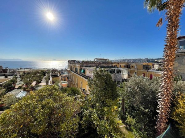 appartamento in vendita a Napoli in zona Vomero