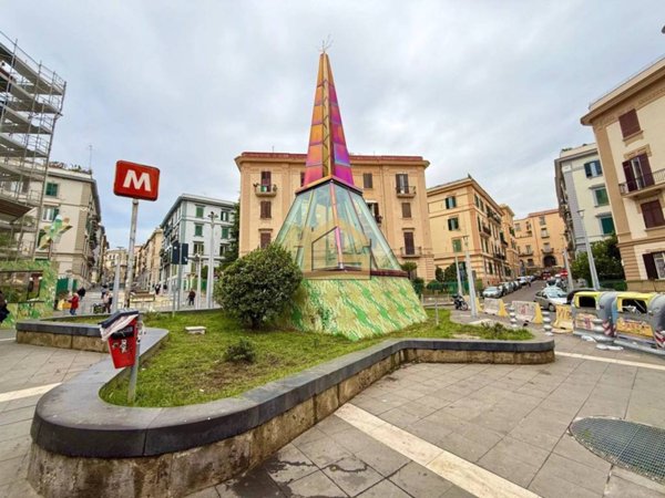 appartamento in vendita a Napoli in zona Stella