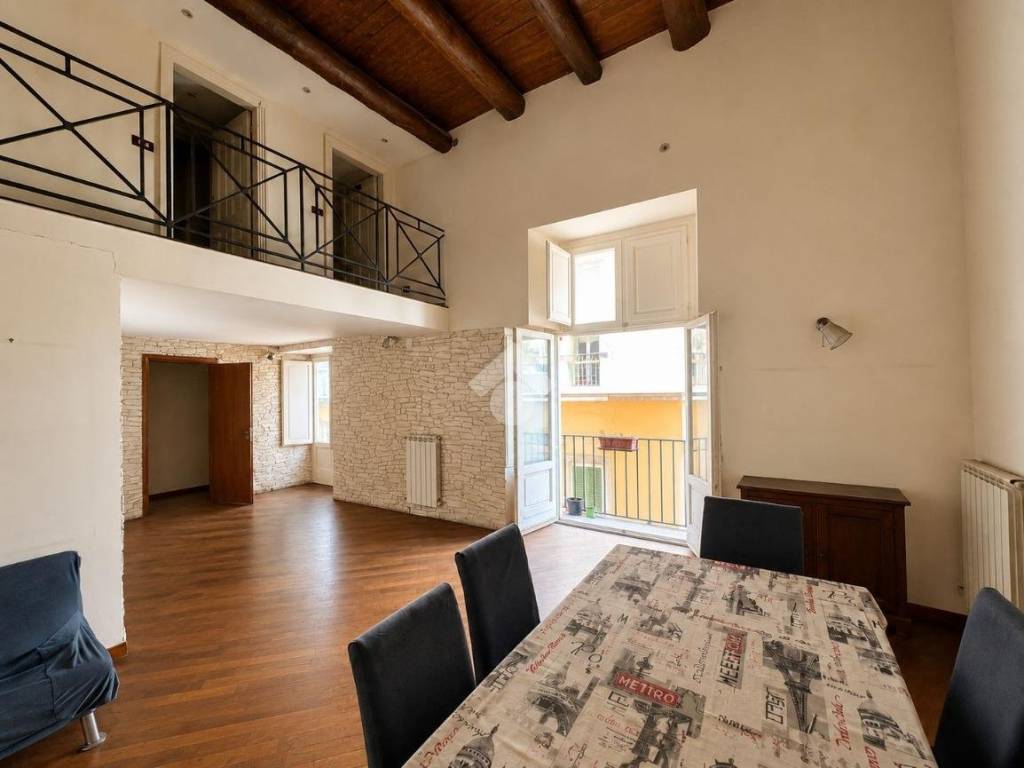appartamento in vendita a Napoli in zona San Ferdinando