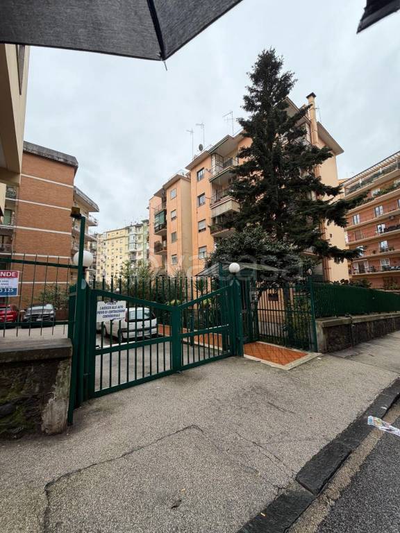 appartamento in vendita a Napoli in zona Arenella