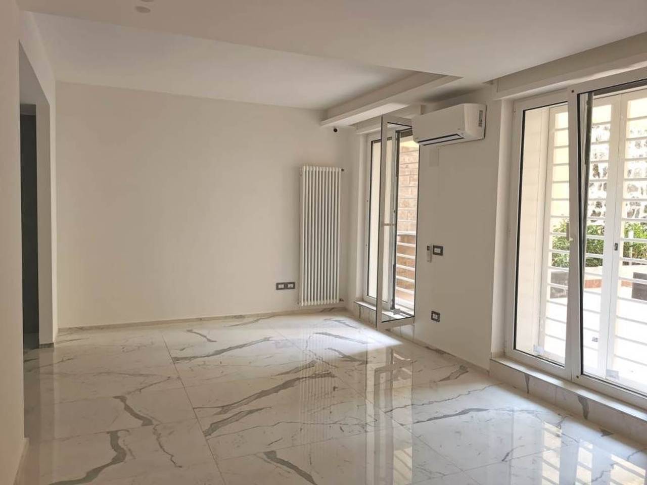 appartamento in vendita a Napoli in zona Stella