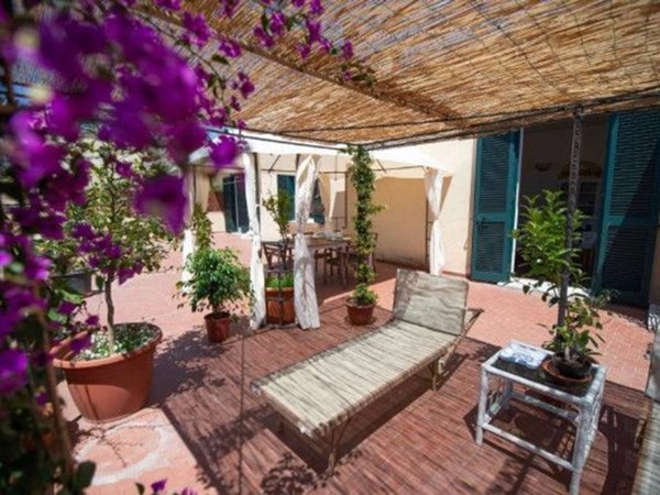 appartamento in vendita a Napoli in zona Stella