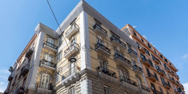 appartamento in vendita a Napoli in zona Pendino / San Giuseppe
