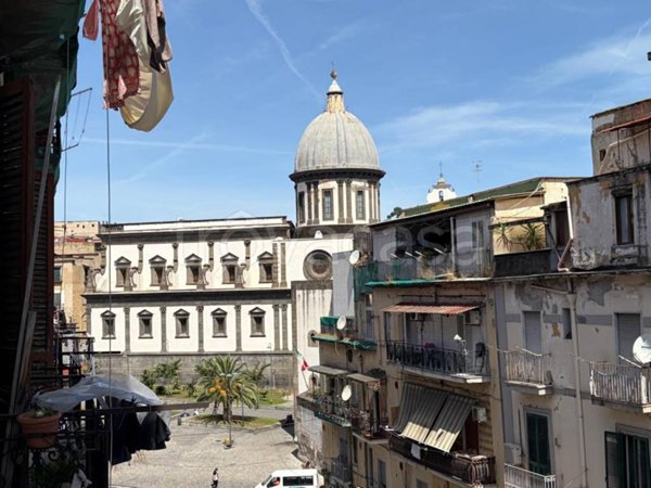 appartamento in vendita a Napoli in zona Pendino / San Giuseppe