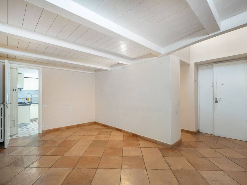 appartamento in vendita a Napoli in zona Chiaia