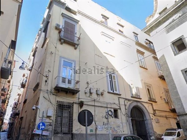 appartamento in vendita a Napoli in zona San Lorenzo