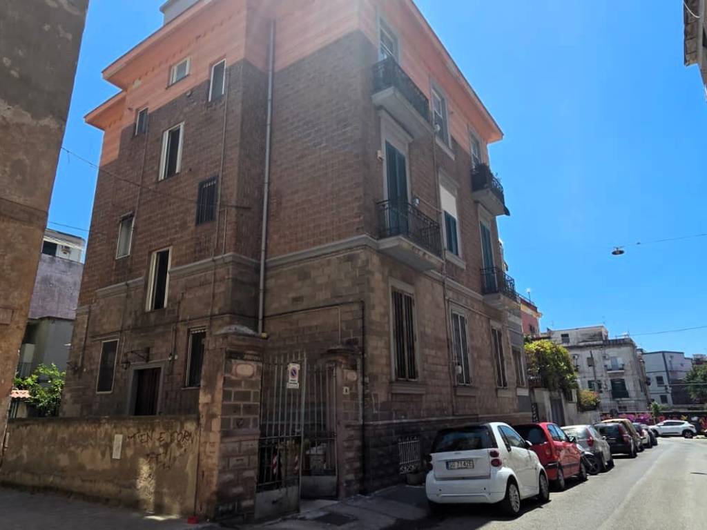 appartamento in vendita a Napoli in zona Bagnoli