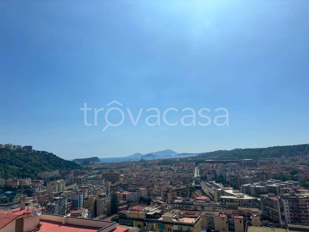 appartamento in vendita a Napoli in zona Fuorigrotta