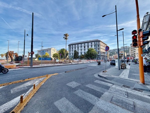 appartamento in vendita a Napoli in zona Chiaia