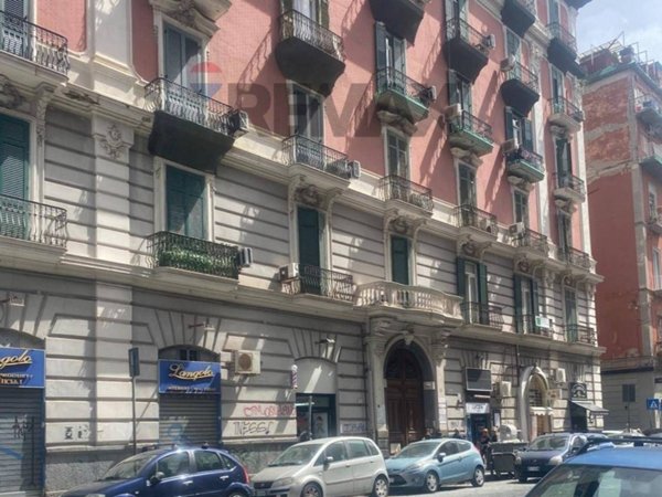 appartamento in vendita a Napoli in zona Vicaria
