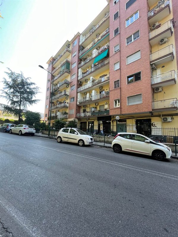 appartamento in vendita a Napoli in zona Bagnoli