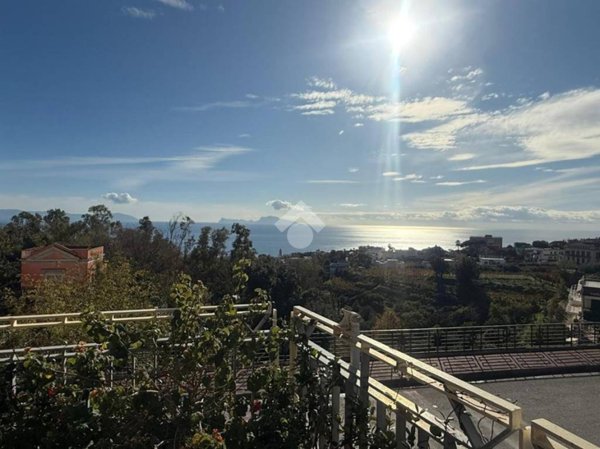 appartamento in vendita a Napoli in zona Posillipo