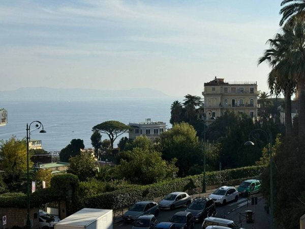 appartamento in vendita a Napoli in zona Vomero