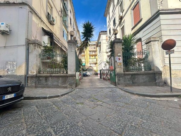 appartamento in vendita a Napoli in zona Poggioreale