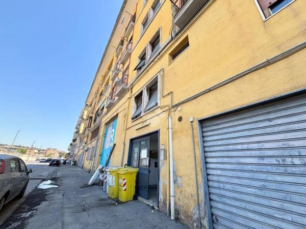 appartamento in vendita a Napoli in zona Poggioreale