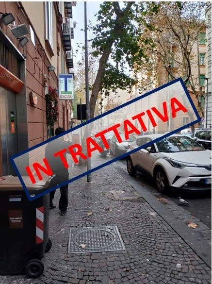 locale commerciale in vendita a Napoli in zona Vomero