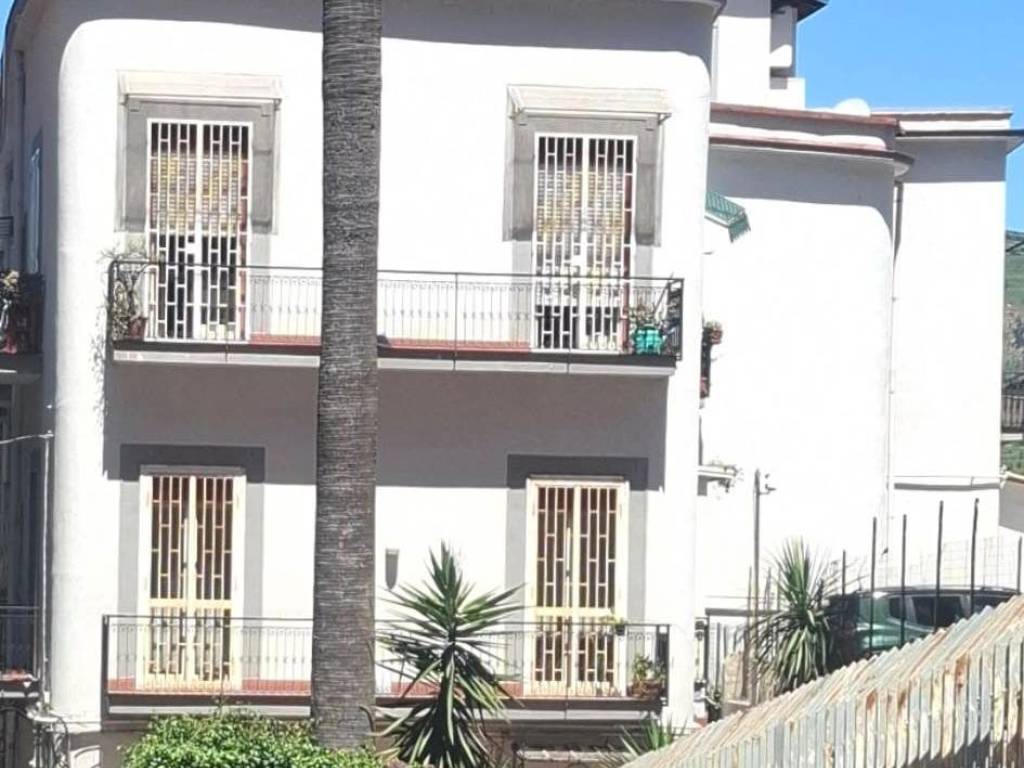 appartamento in vendita a Napoli in zona Vomero