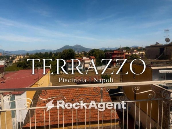 appartamento in vendita a Napoli in zona Marianella