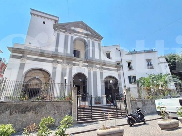 appartamento in vendita a Napoli in zona Pendino / San Giuseppe