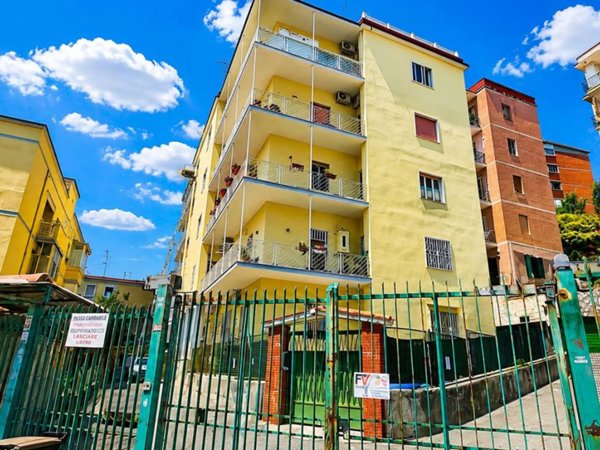 appartamento in vendita a Napoli in zona Arenella