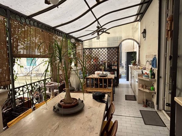 appartamento in vendita a Napoli in zona Porto