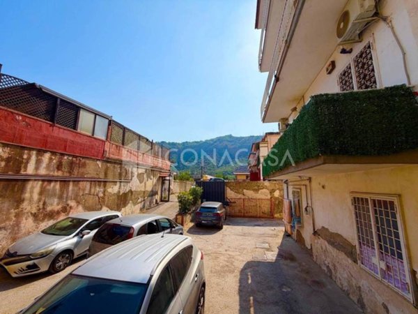 appartamento in vendita a Napoli in zona Pianura