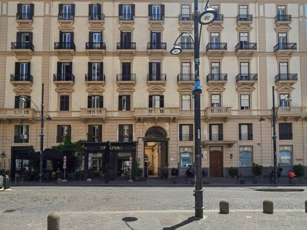 appartamento in vendita a Napoli in zona San Ferdinando