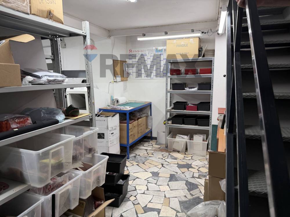 negozio in vendita a Napoli
