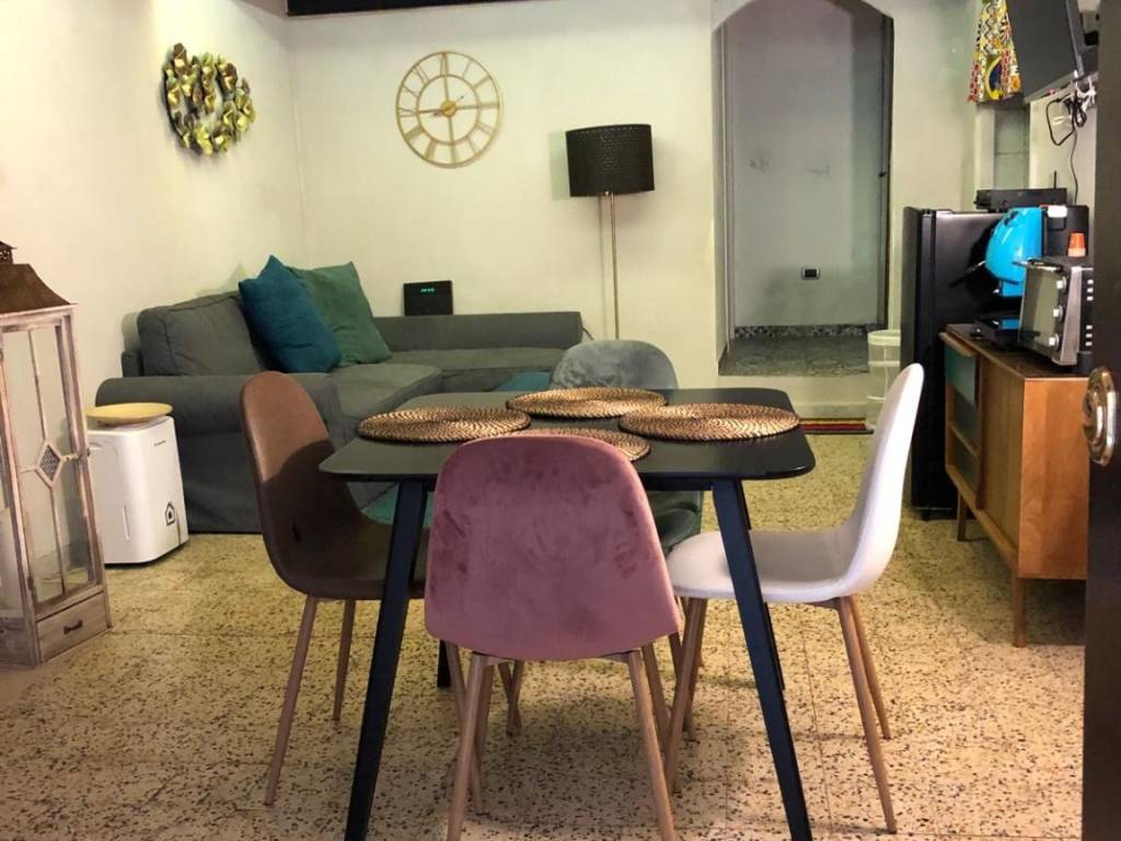 appartamento in vendita a Napoli in zona San Lorenzo