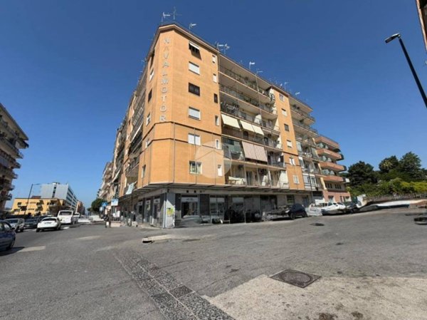 appartamento in vendita a Napoli in zona Fuorigrotta