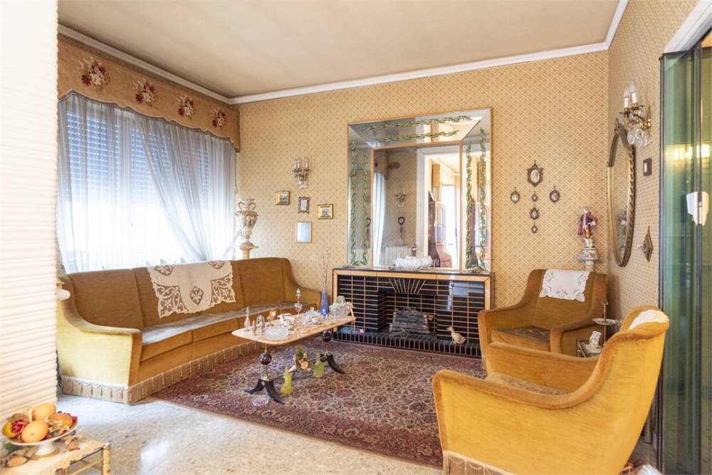 appartamento in vendita a Napoli