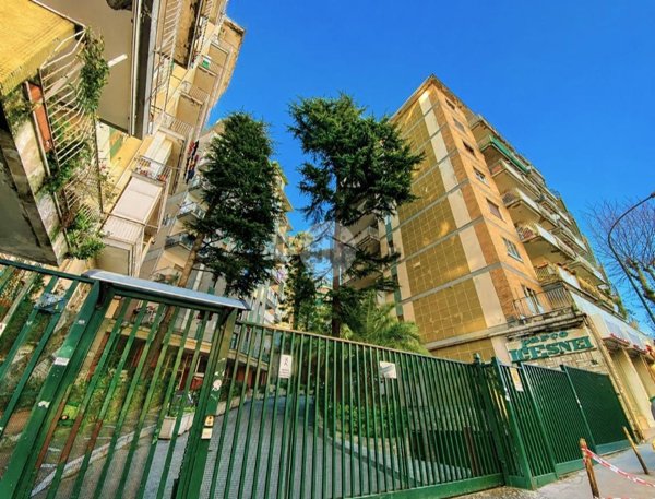 appartamento in vendita a Napoli in zona Arenella