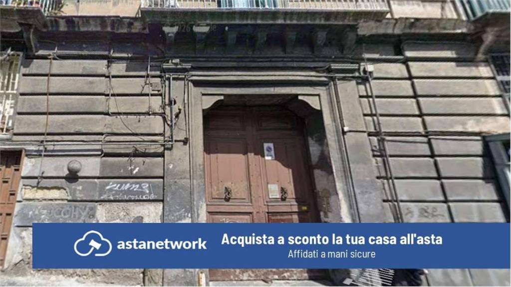 appartamento in vendita a Napoli in zona Avvocata