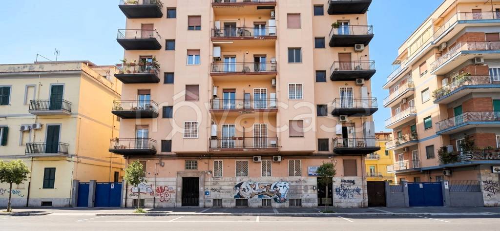 appartamento in vendita a Napoli in zona Bagnoli