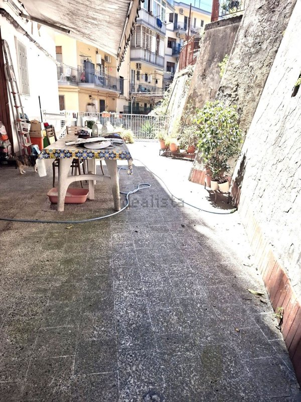 appartamento in vendita a Napoli in zona Arenella